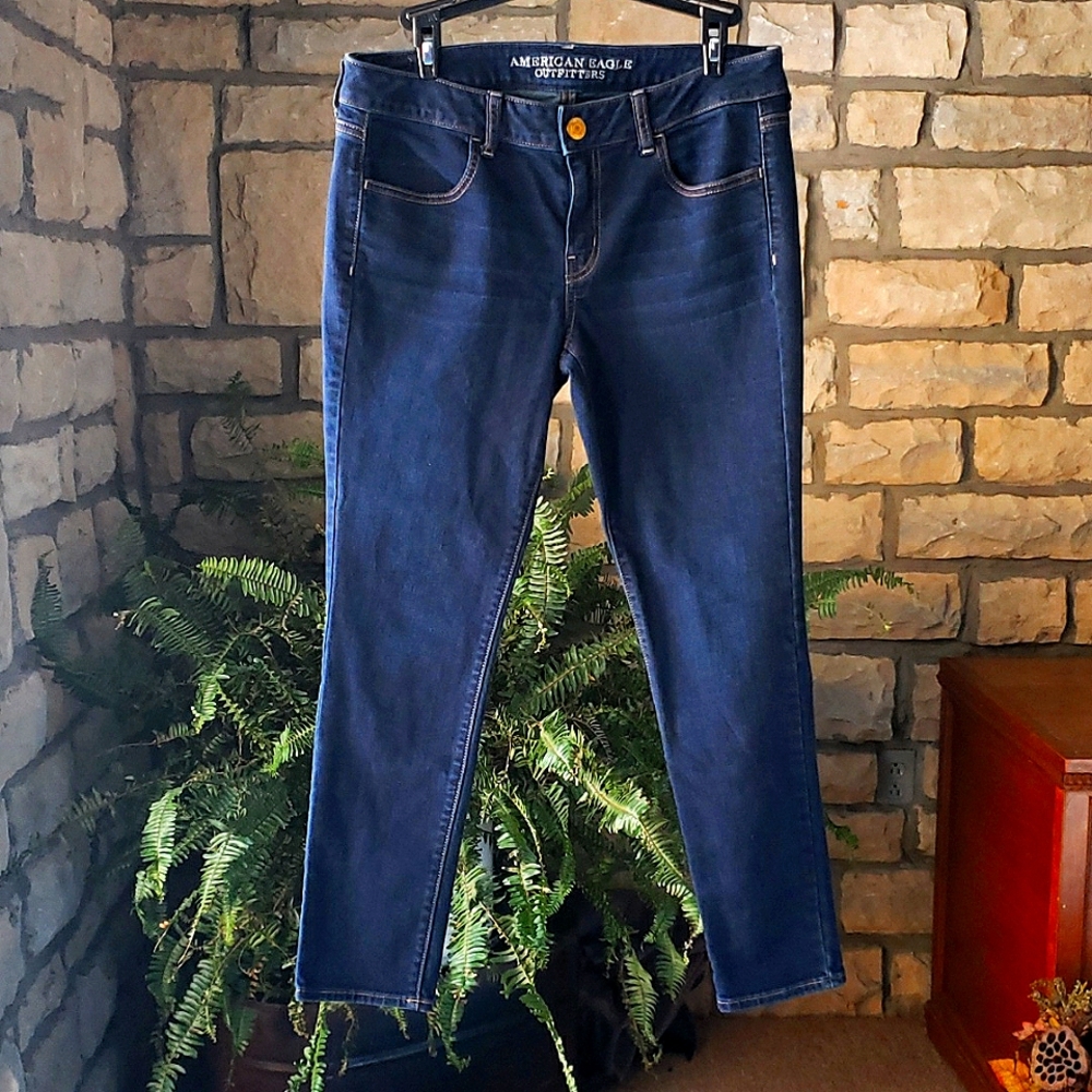 AE Jegging size 10 short